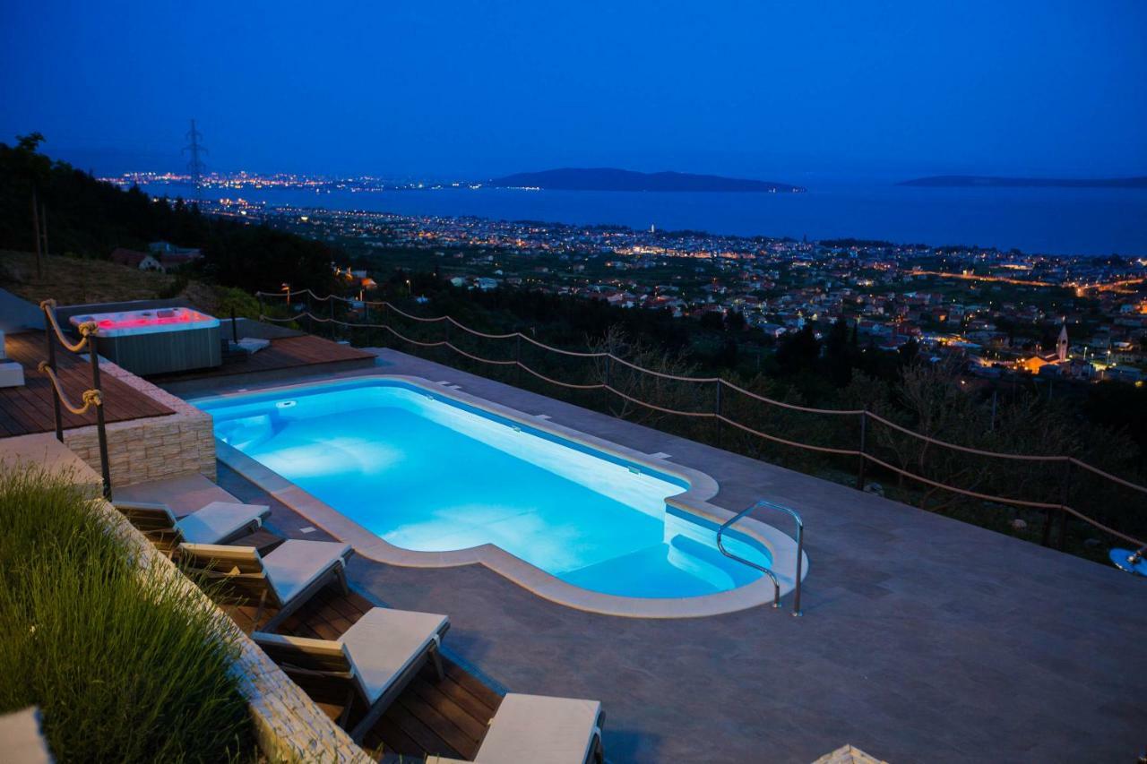 Villa Blue Hill Kastela Exterior photo